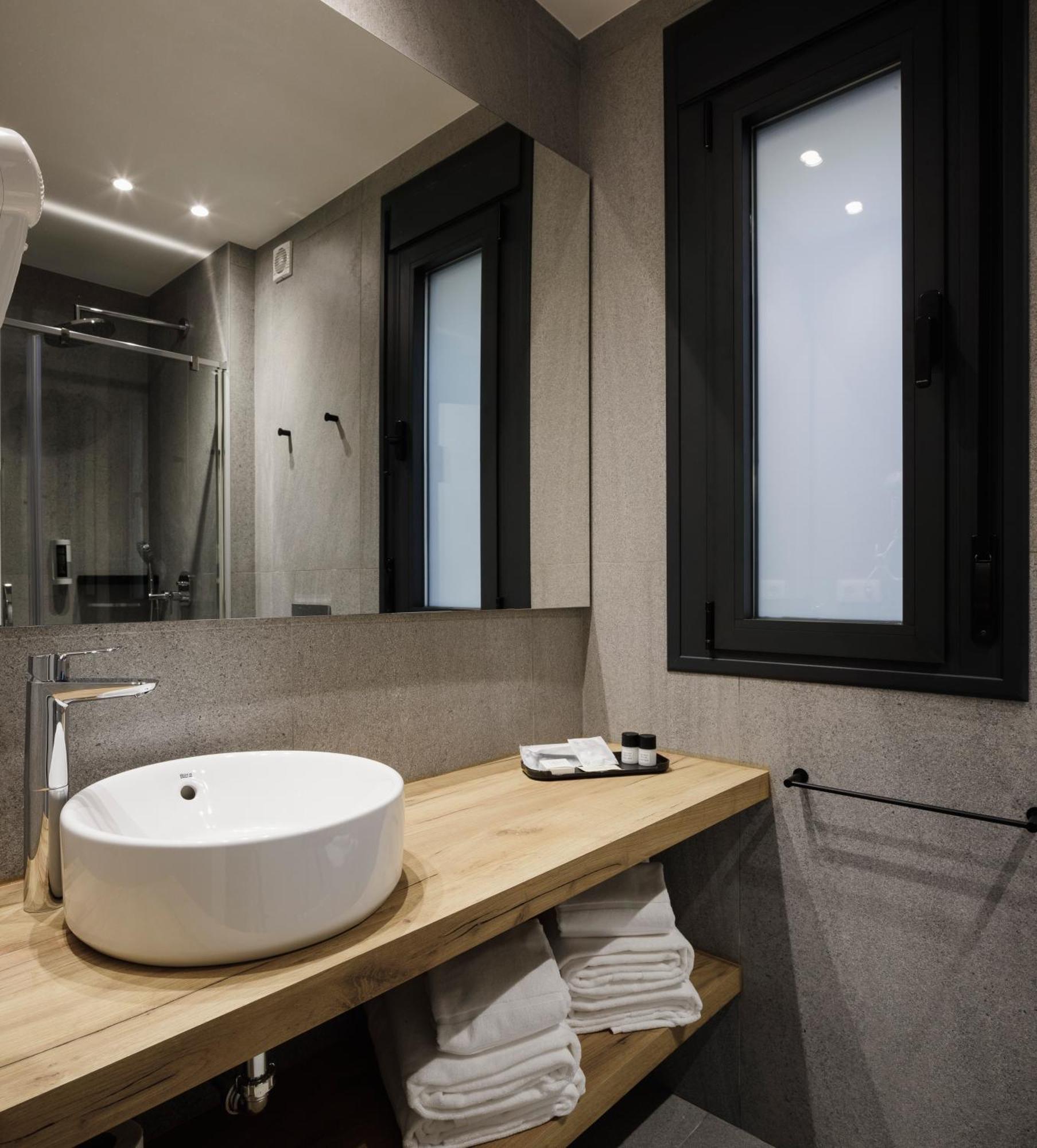 Terra Triana Apartments Севилья Экстерьер фото