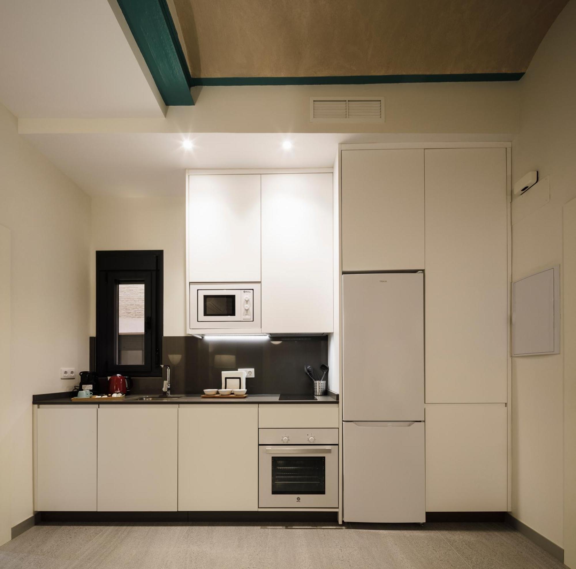 Terra Triana Apartments Севилья Экстерьер фото