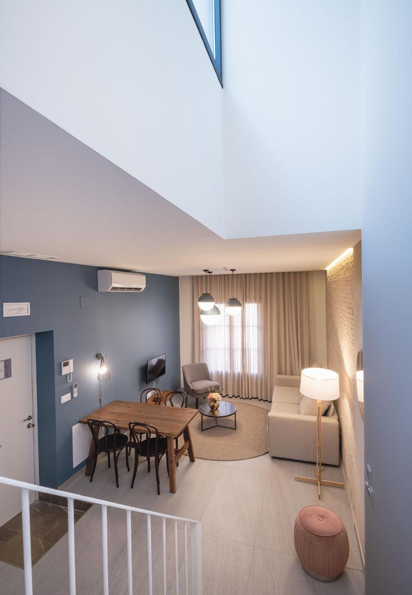 Terra Triana Apartments Севилья Экстерьер фото