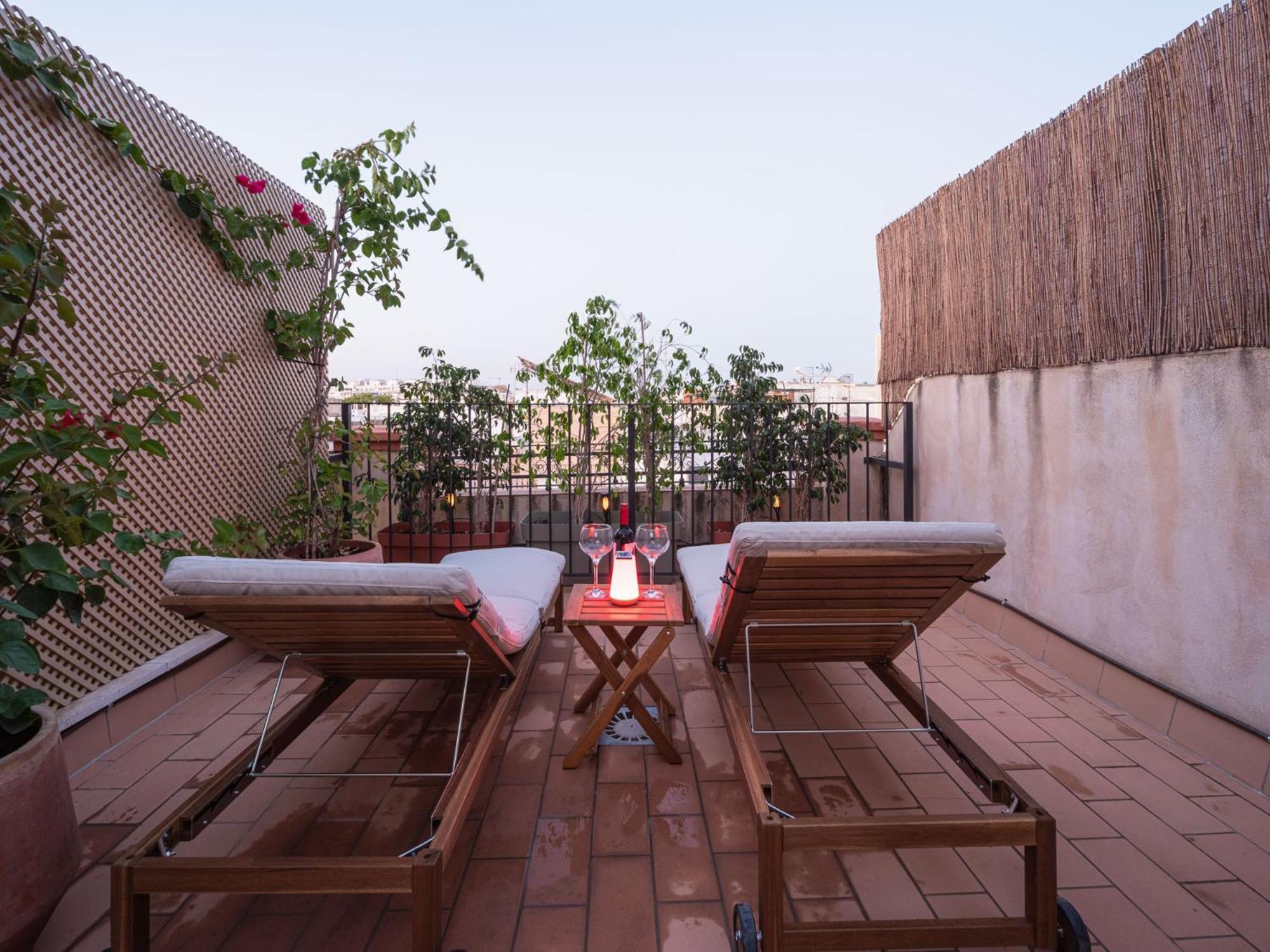 Terra Triana Apartments Севилья Экстерьер фото