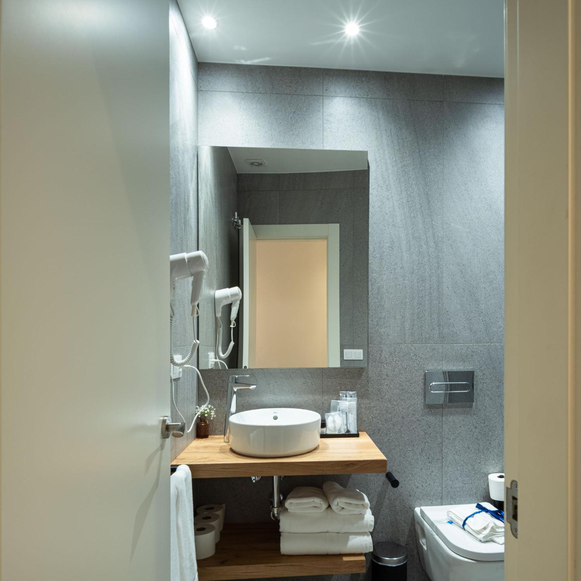 Terra Triana Apartments Севилья Экстерьер фото